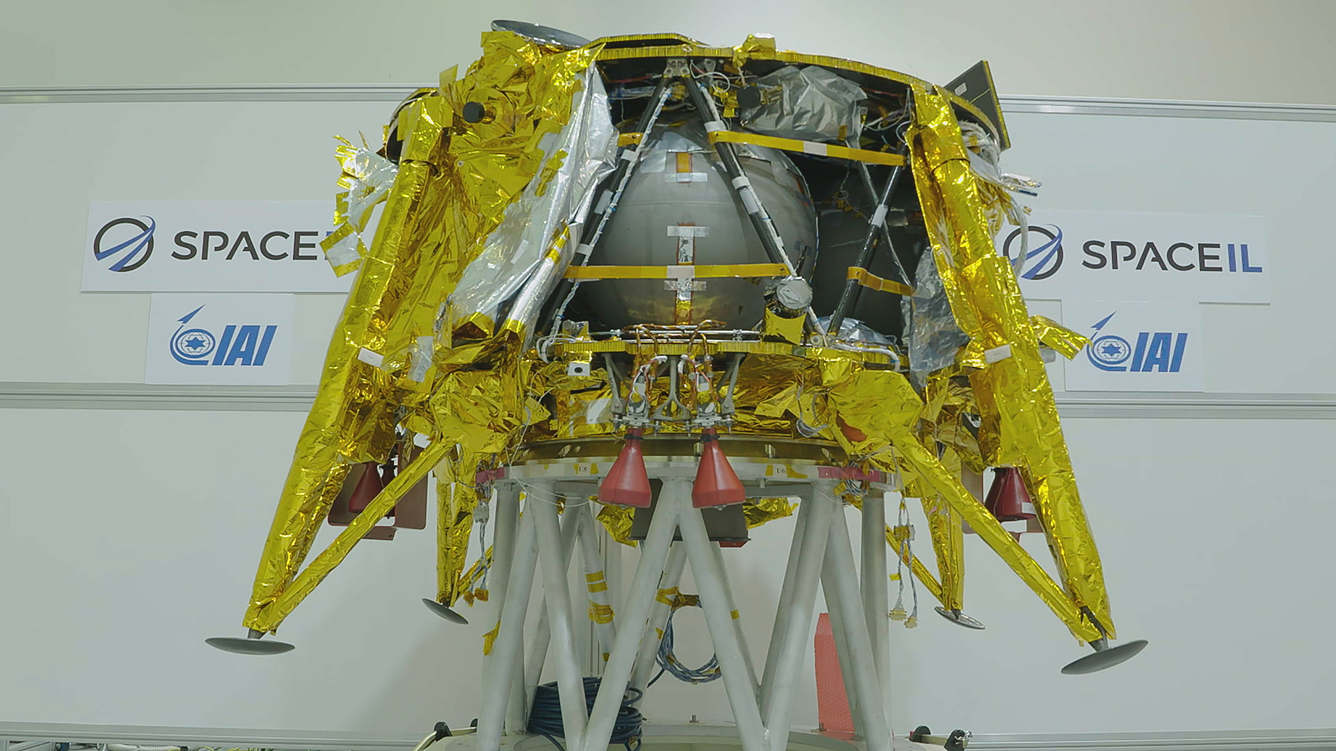Space IL: Με Στόχο τη Σελήνη | Rookie Moonshot: To The Moon