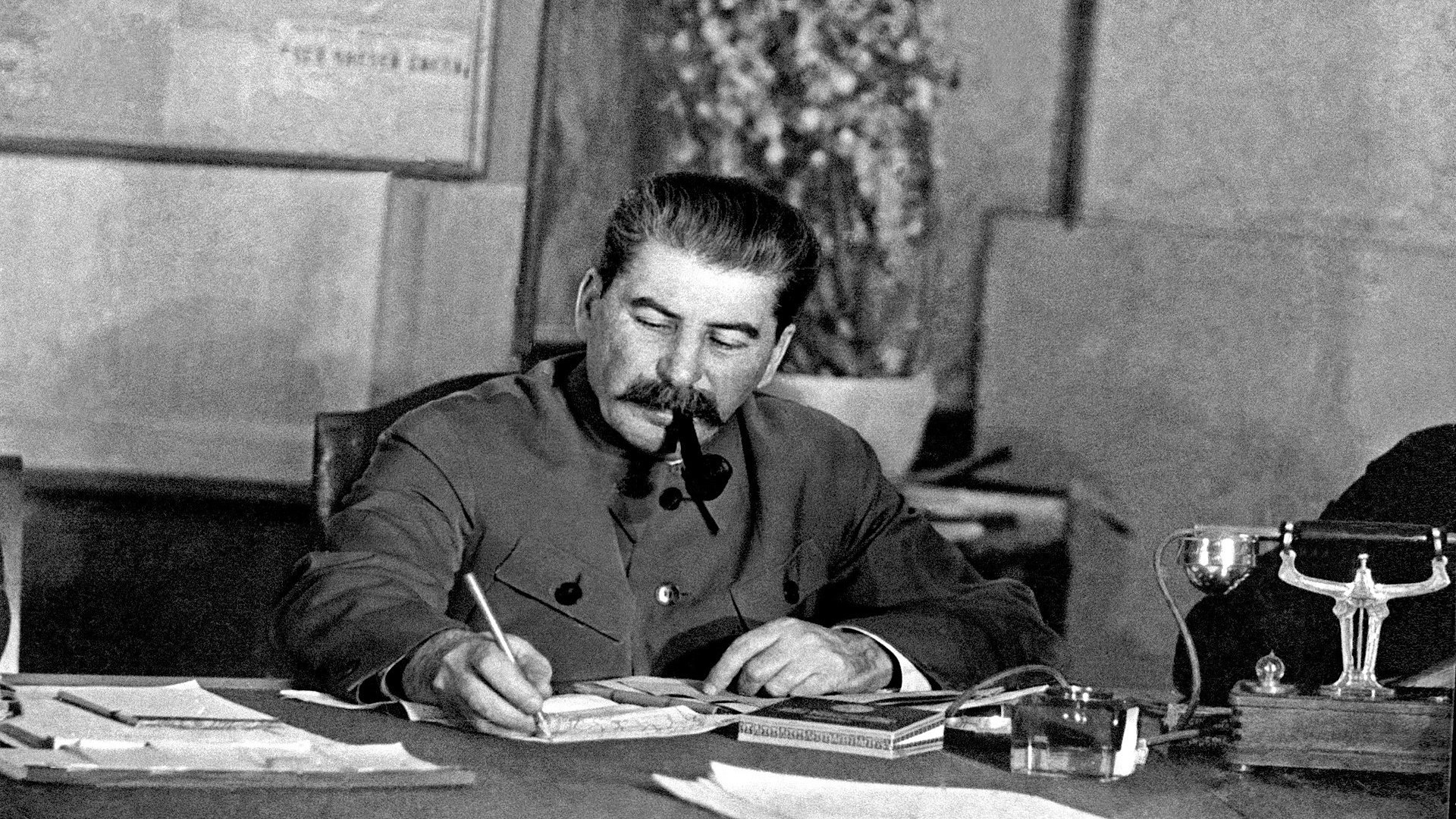 Χίτλερ εναντίον Στάλιν
