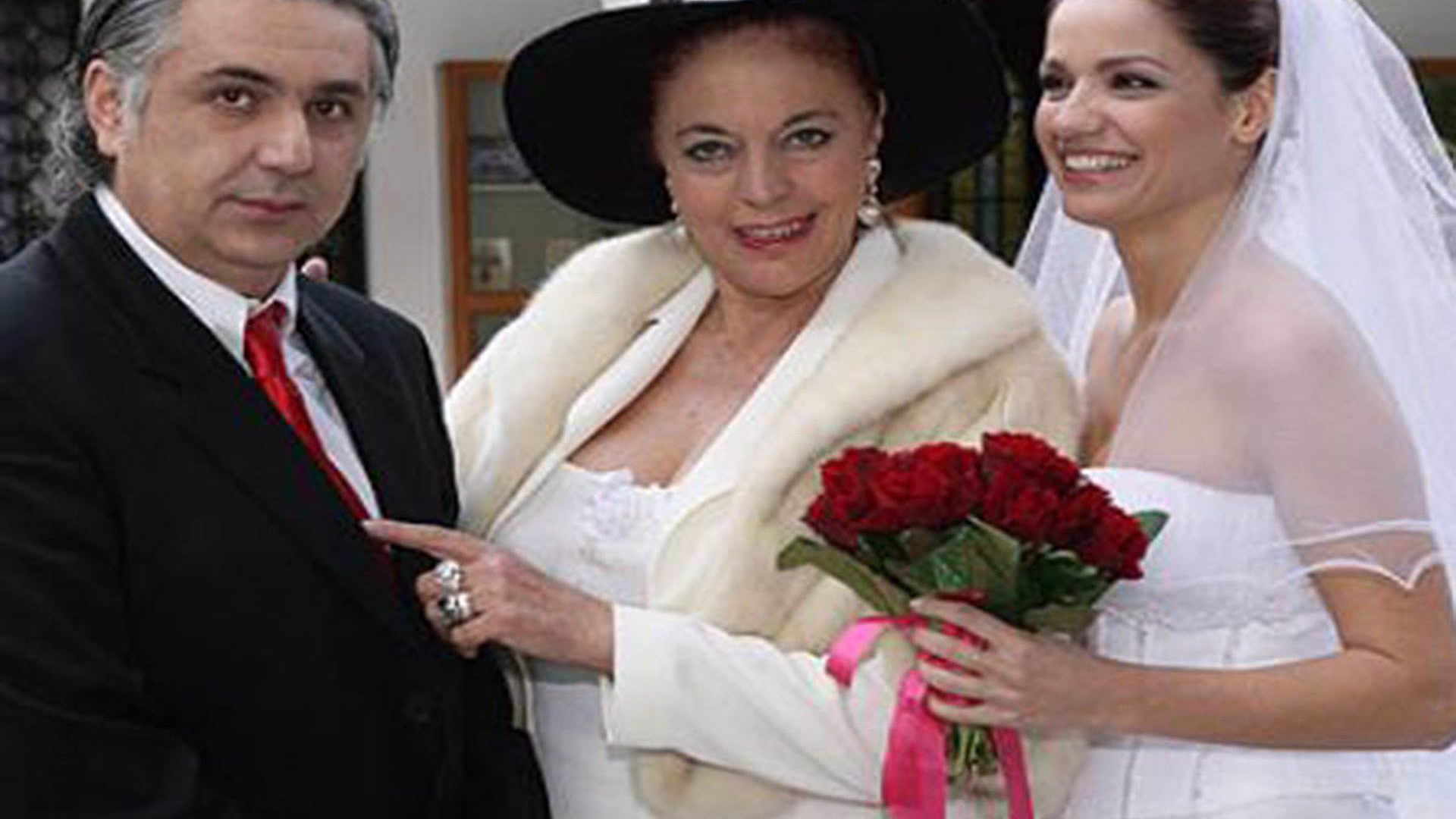 Γάμος με τα Ολα του