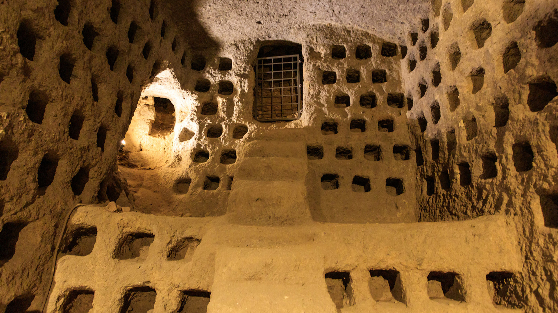Κρυμμένα Κάτω από τις Πόλεις | Hidden Beneath the Cities